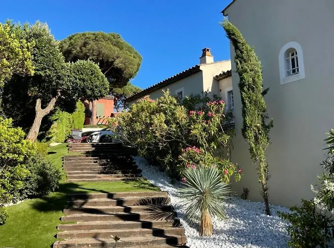Vila Avec Piscine Sur Le Golf