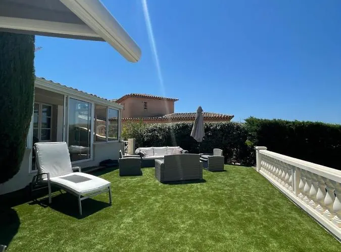 Vila Avec Piscine Sur Le Golf