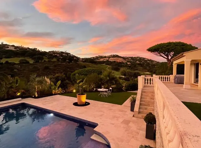 Avec Piscine Sur Le Golf Vila