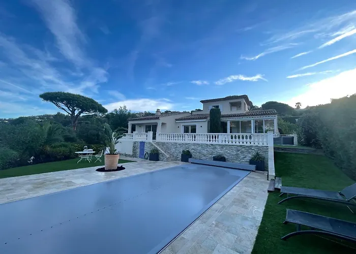 Vila Avec Piscine Sur Le Golf *