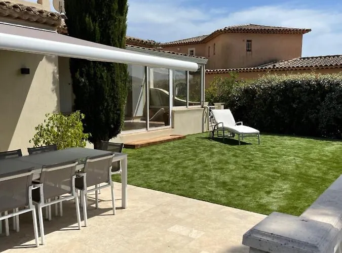 Avec Piscine Sur Le Golf Vila Sainte-Maxime